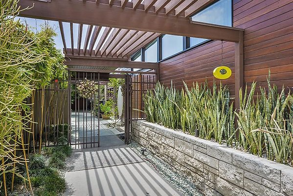 UNI A563 - Glendale 05 UNI A563 - Glendale 05