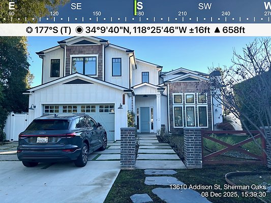 13610 Addison St - Sherman Oaks 05 - tilt_angle_deg=5.3 / roll_angle_deg=0.6